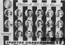 Tablo Mistra ligy. Kopečný vlevo nad ročníkem 1959-60
