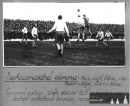Spartak Hradec Králové – Slovan Bratislava 3-0, 11. 3. 1956 – domácí prvoligová premiéra – Vlastimil Chobot oporou zadních řad. 